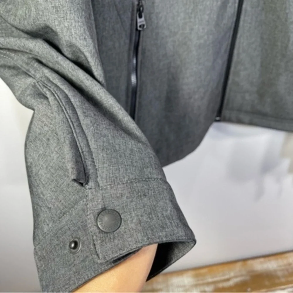 Levi's Men's Soft Shell Hooded Storm Coat Gray Lightweight Hooded Jacket - Picture 3 of 13
